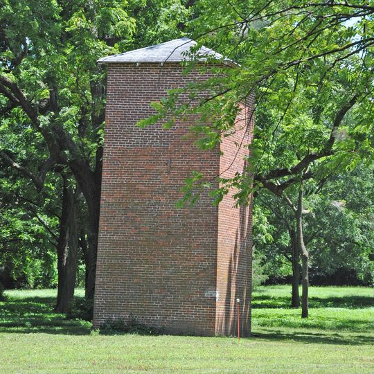 Breedlove House and Water Tower
