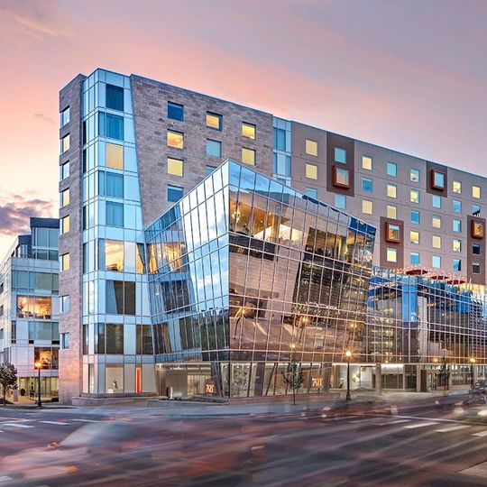 The Art Hotel Denver, Curio Collection by Hilton