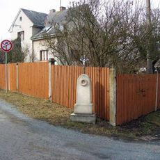 Kříž v Žilově u křižovatky