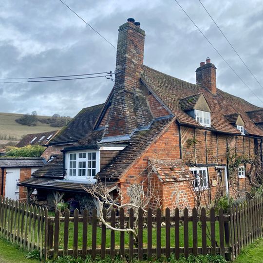 Little Haven  Old Cottage  Wisteria Cottage