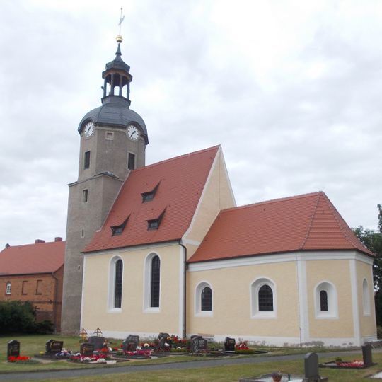 Kirche mit Ausstattung, Kirchhof, Grabmal und Einfriedung Alte Dübener Straße -