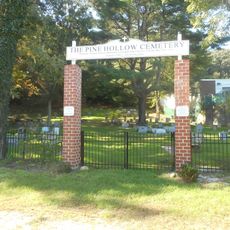Pine Hollow Cemetery