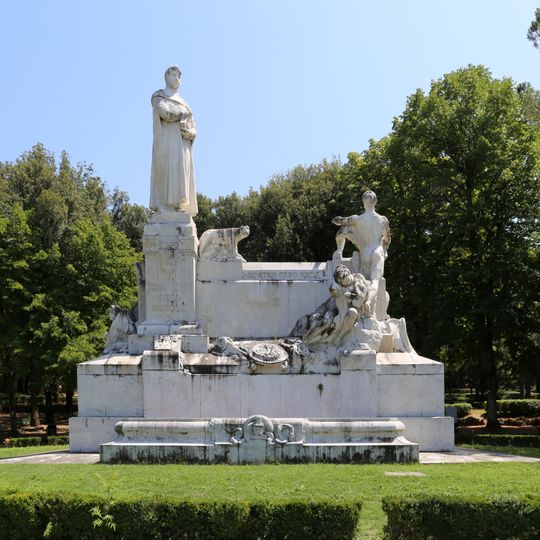Monumento a Francesco Petrarca
