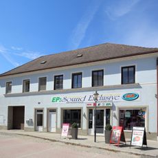 Geschäftshaus, ehem. Brauhausschupfen