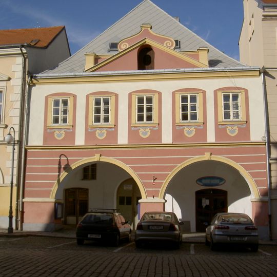 Náměstí Míru čp. 142