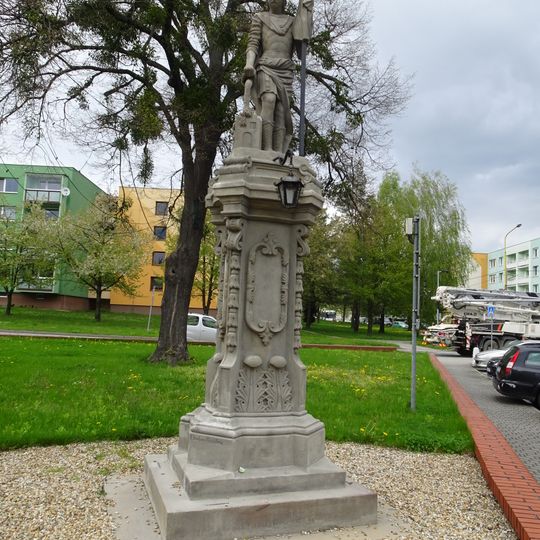 Socha svatého Floriána v Dolním Benešově na náměstí Svobody