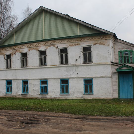 Дом Трошневых