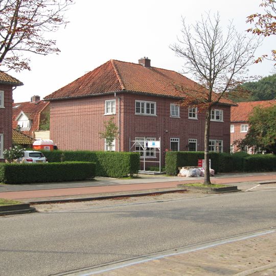 Drievoudige woning in Interbellumstijl