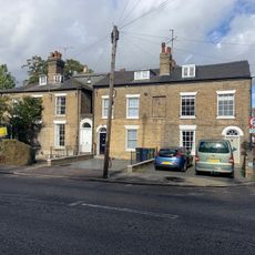 27-33, Maid's Causeway