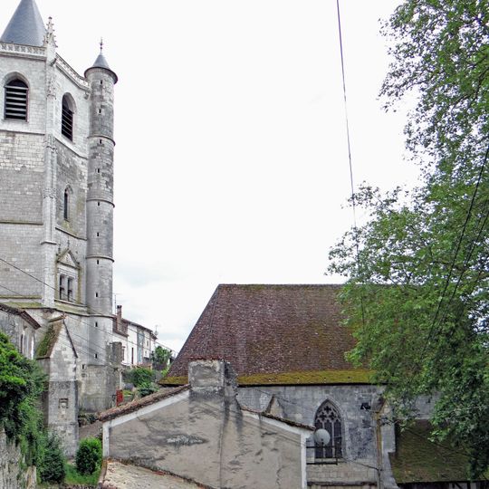 Église Notre-Dame à Hautefage-la-Tour