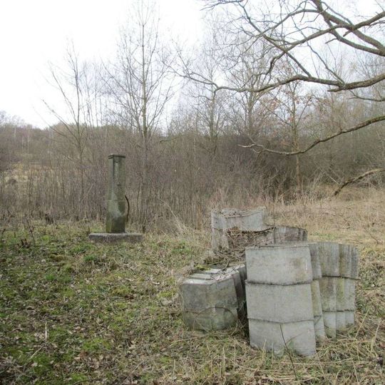 Kříž západně od Litoradlic