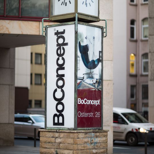Falke Clock at Georgsplatz