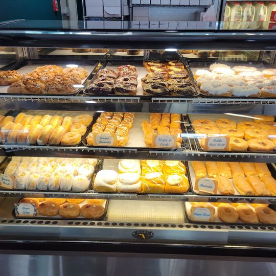 FL Bakery and Restaurant