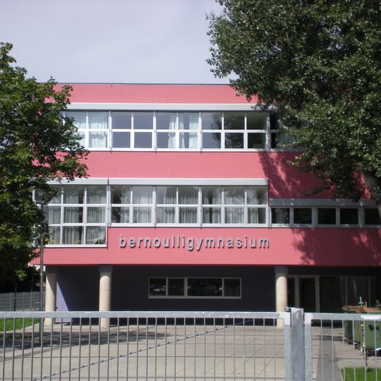 Bernoulligymnasium, Vienna
