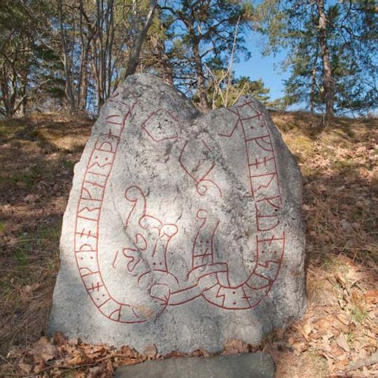 Uppland Runic Inscription 14