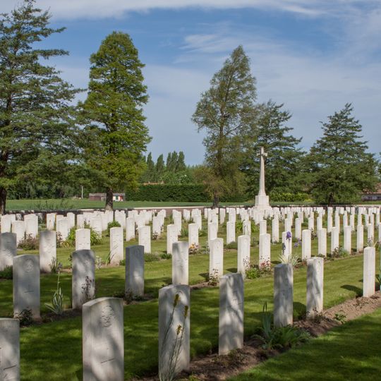 Le Touret Military Cemetery