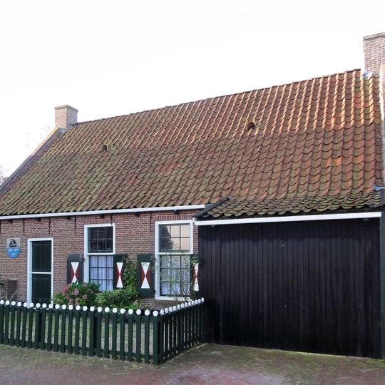 Muntsjestege 10, Wierum