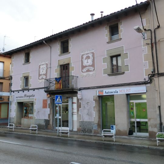 Building in carrer Gran, 16