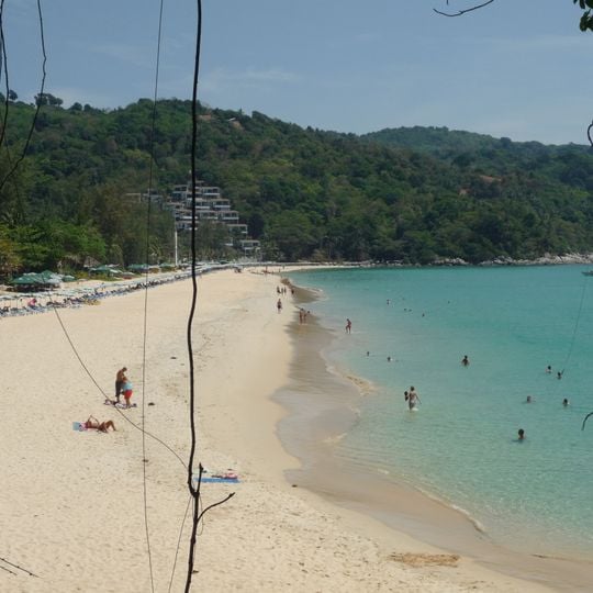 Kata Noi beach