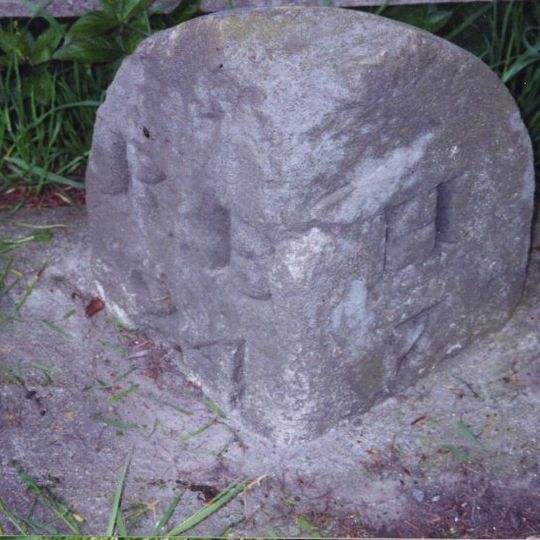 Milestone, Barrasford, S of stone gate arch