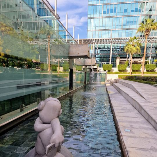 Work of art, sculpture