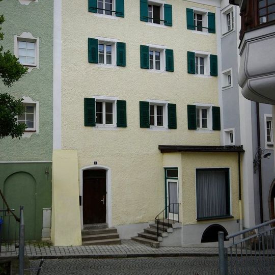 Wohn- und Geschäftshaus