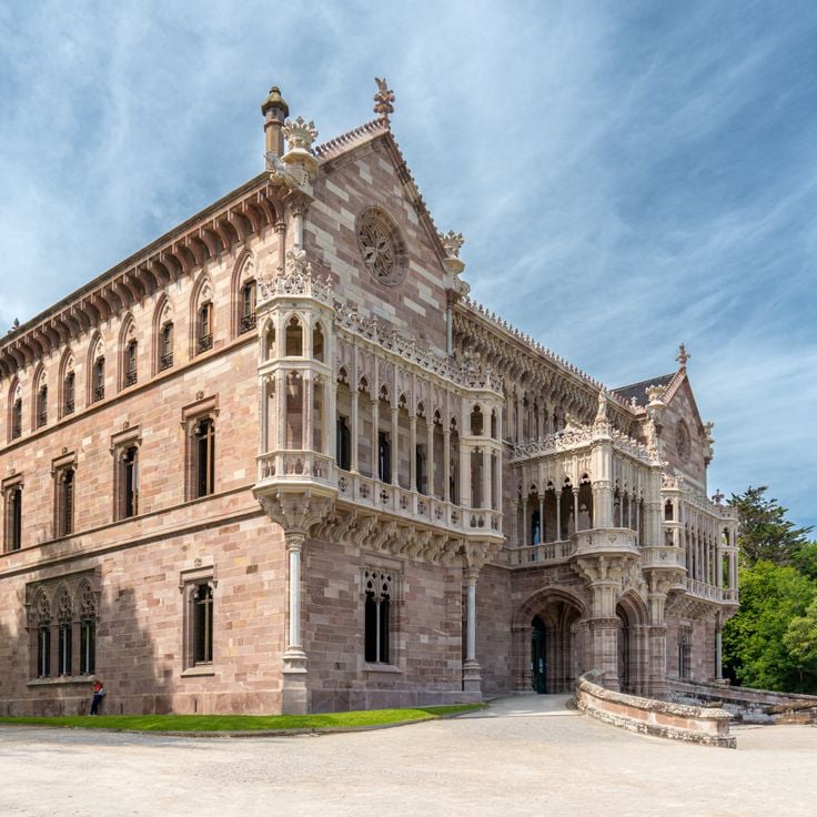 Sobrellano Palace