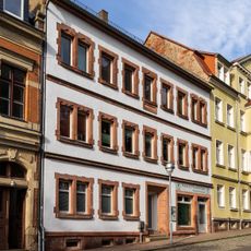 Mietshaus in geschlossener Bebauung Bismarckstraße 18