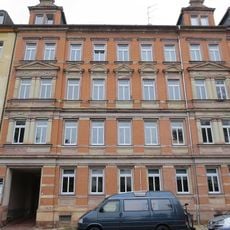 Mietshaus in geschlossener Bebauung Zieschestraße 37