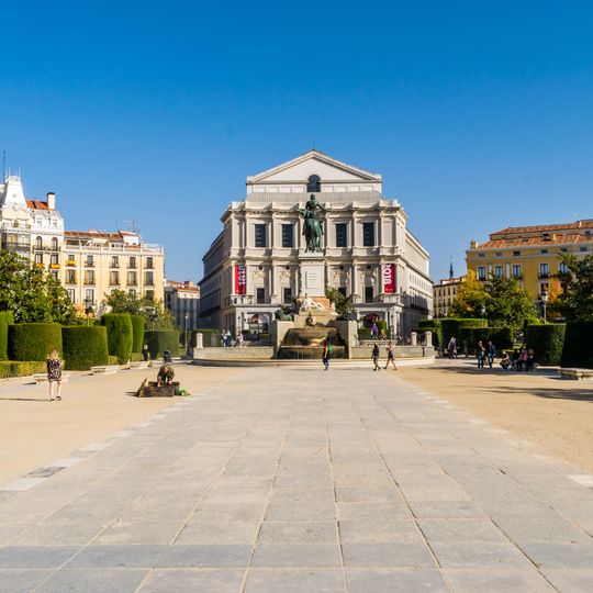 Oriente square