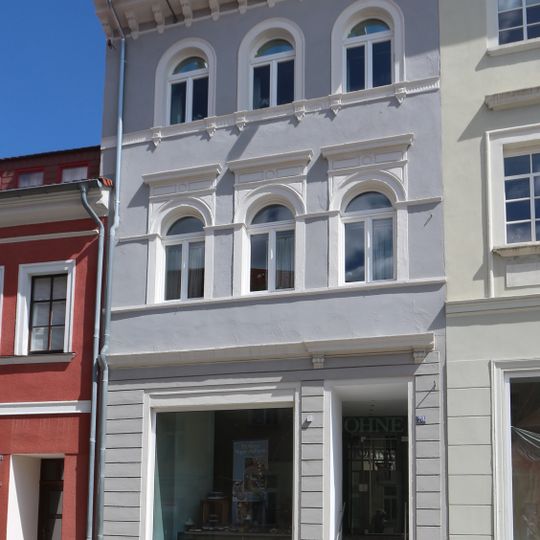 Wohnhaus in geschlossener Bebauung Bautzner Straße 28