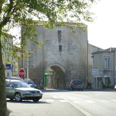 Fortifications de Pont-l'Abbé-d'Arnoult