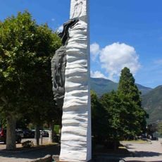 Monumento alla tessitrice