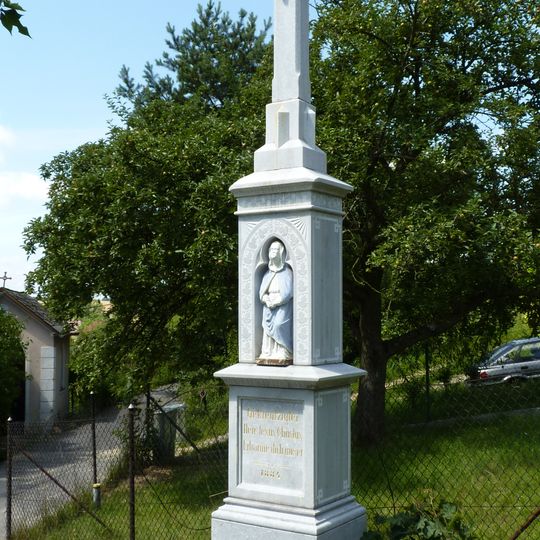 Kříž v Hati v Kostelní ulici