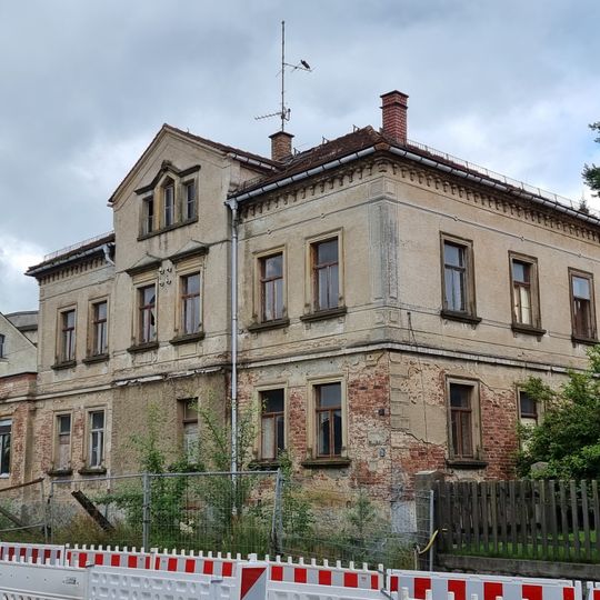 Wohnhaus in offener Bebauung Hauptstraße 41