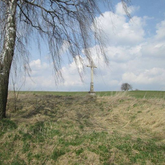 Kříž východně od Závsí