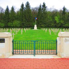 Nécropole nationale de Lacroix-sur-Meuse