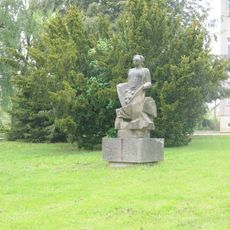 Socha Úroda před zemědělskou školou v Bystřici nad Pernštejnem