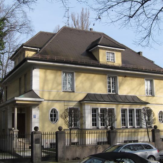 Barockisierende Villa