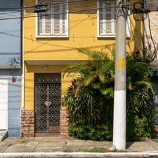 Imóvel à Rua Conceição Veloso, nº 76