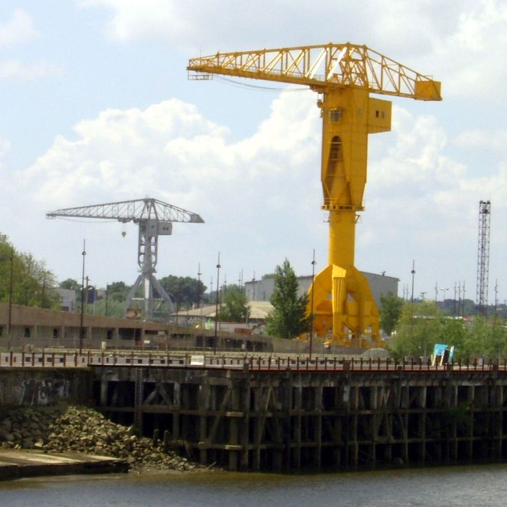 Grues Titan