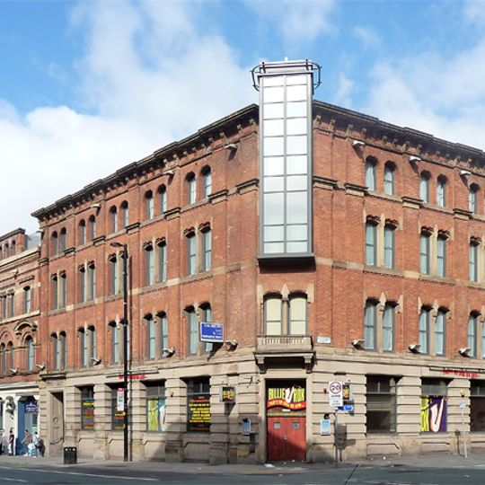 32, Dickinson Street