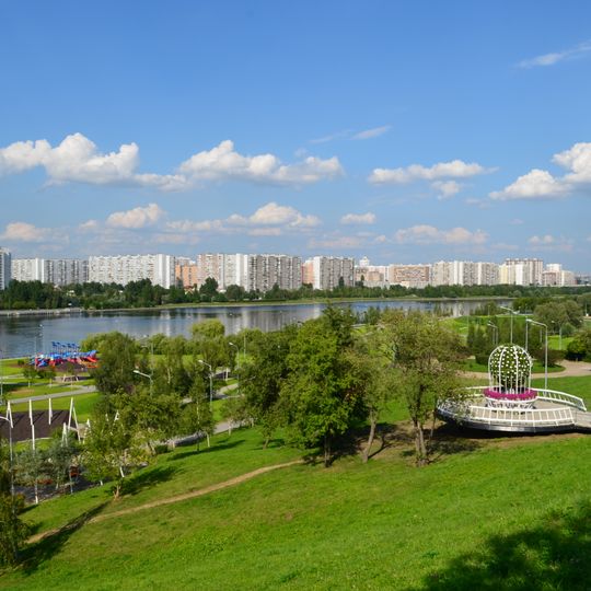 Brateevsky Cascade Park