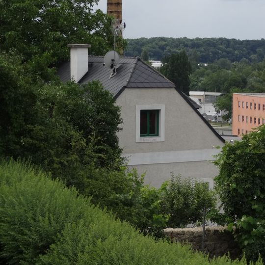 Komenského náměstí 68