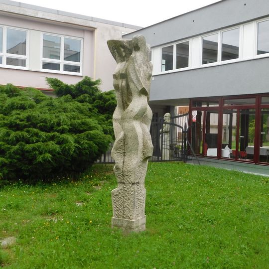 Socha u Akademie ve Světlé nad Sázavou