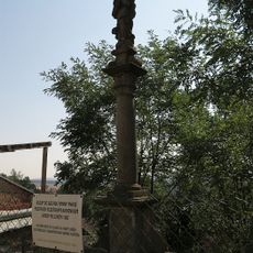 Sloup se sochou Panny Marie