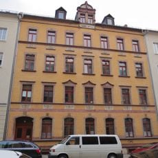 Mietshaus in geschlossener Bebauung Jahnstraße 20