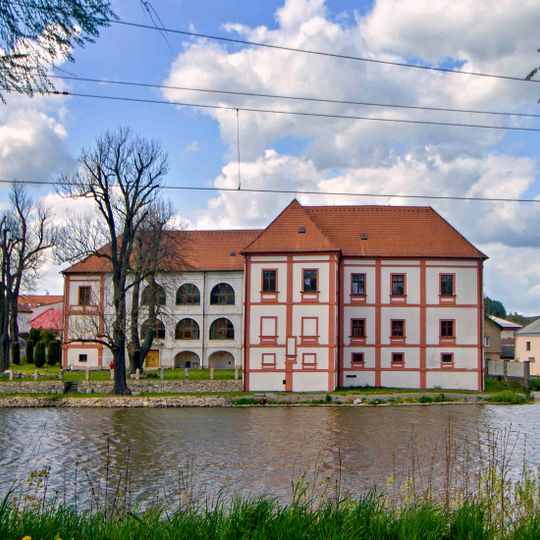 Horní Cerekev Castles