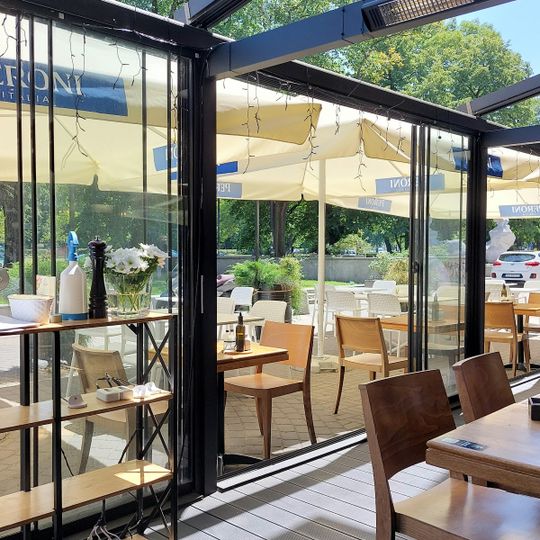 Si Ristorante & Cocktail Bar