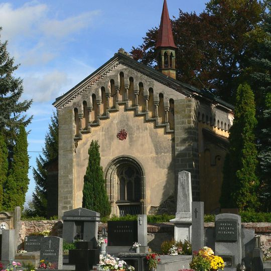 Cemetery chapel in Choltice